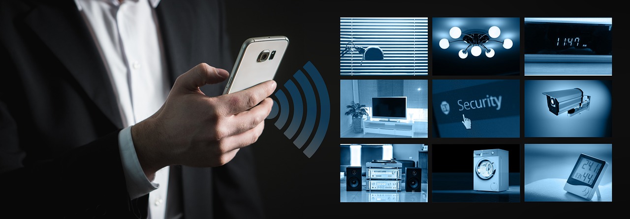 AI-stofzuiger schoonmaakt automatisch woonkamer.